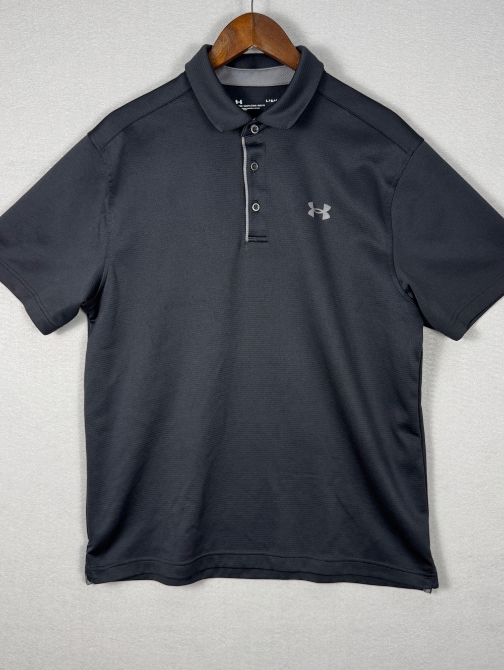 Under Armour Mens Large Black Polo Shirt Loose Fit